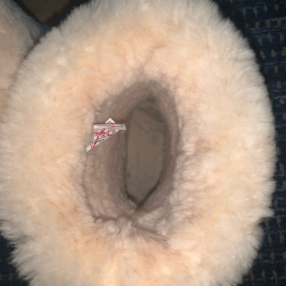 Chestnut Uggs (Patten Style) - Picture 3 of 8